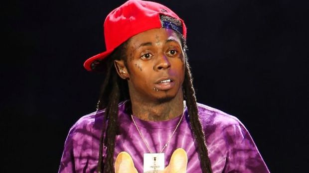 Rapper Lil Wayne Hospitalized After Suffering Multiple Seizures