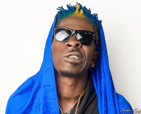 Shatta Wale replies Delay with a 'sacarstic' new look