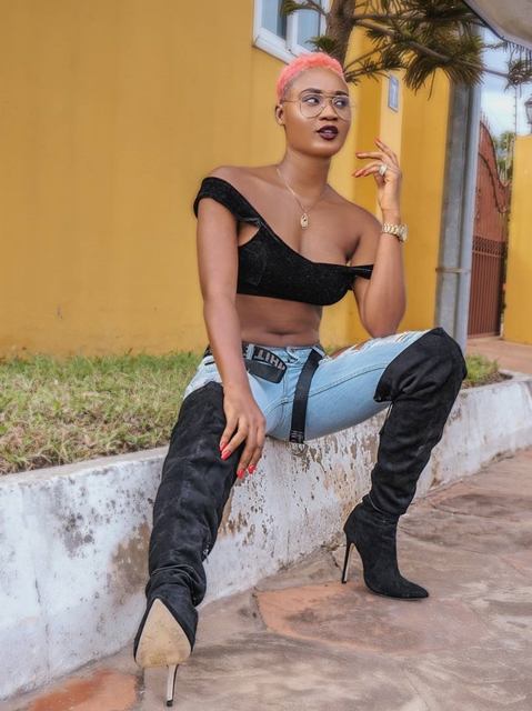 Petrah Looks Stunning In Jeans Over Thigh-high Boots 