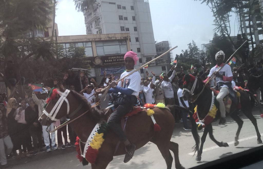 Eritrean leader gets rousing welcome as he returns to Ethiopia